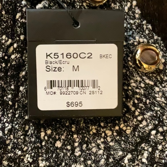 St. John sweater new with tags. Size M - Picture 5 of 5